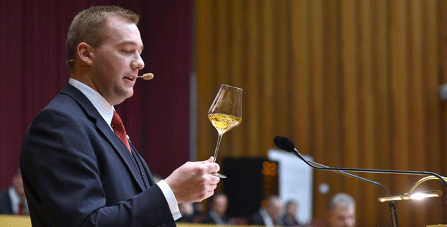 gaetan-bouvier-elu-meilleur-sommelier-de-france-2016
